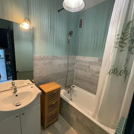 Apartment Centre-port